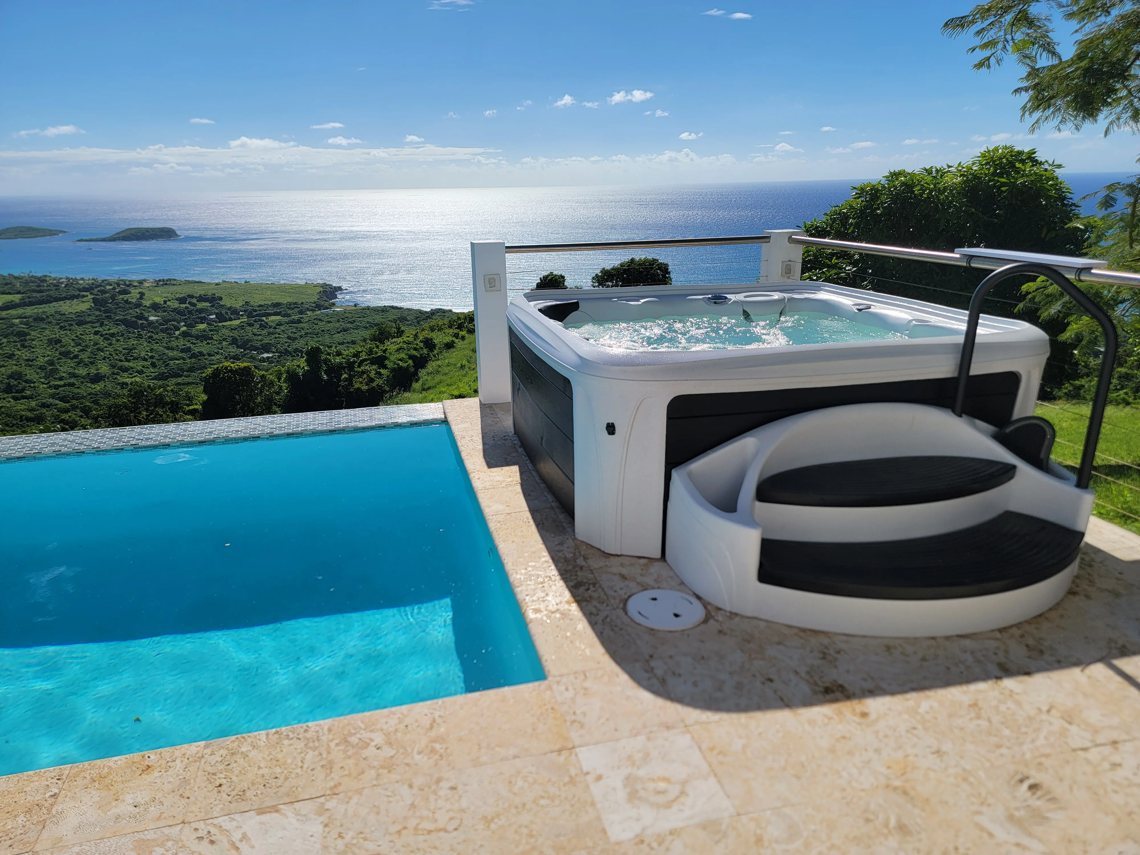 DreamMaker plug and play hot tub